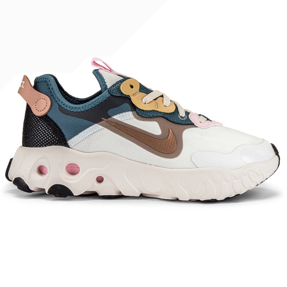 REVOVLE NIKE REACT ART3MIS RTL SNEAKER